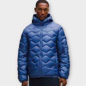 NWT LULULEMON FEATHERWEIGHT 900 DOWN FILL QUILTED HOODED JACKET BRILLIANT BLUE